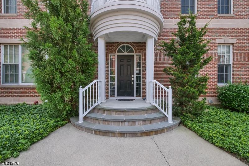 45 Carillon Cir - Photo 1