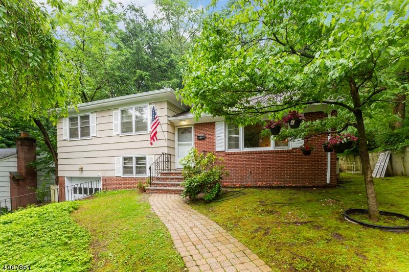 4 Cherry Ln - Photo 1