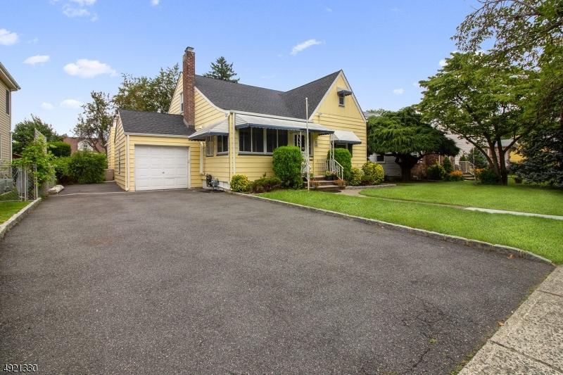 348 Washington Ave - Photo 1