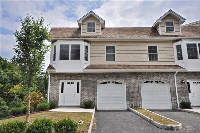 37 Bellows Ln - Photo 1
