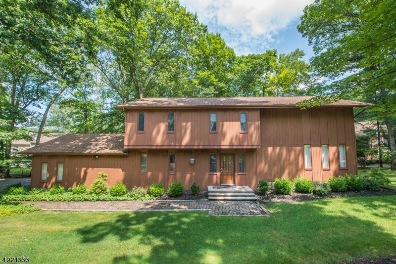 4 Spring Hill Ct - Photo 1