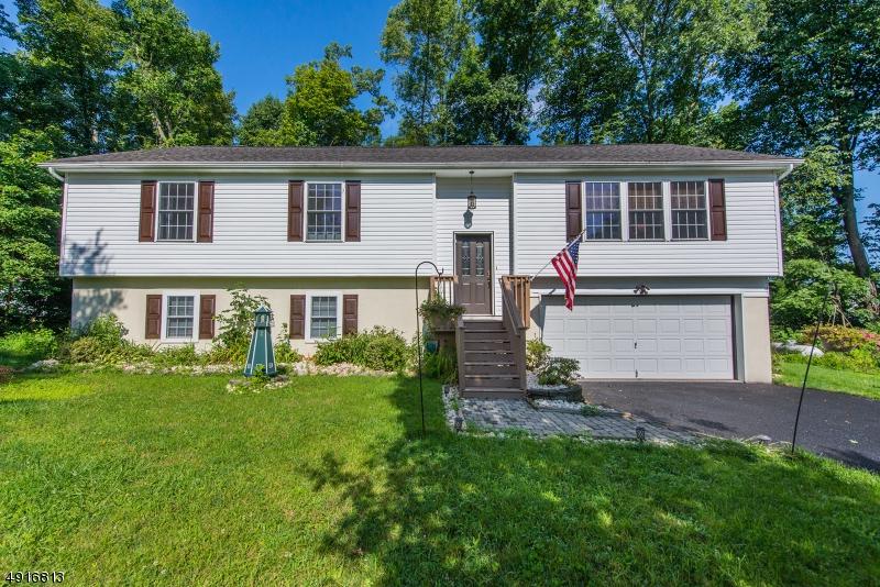 8 Irving Pl - Photo 1