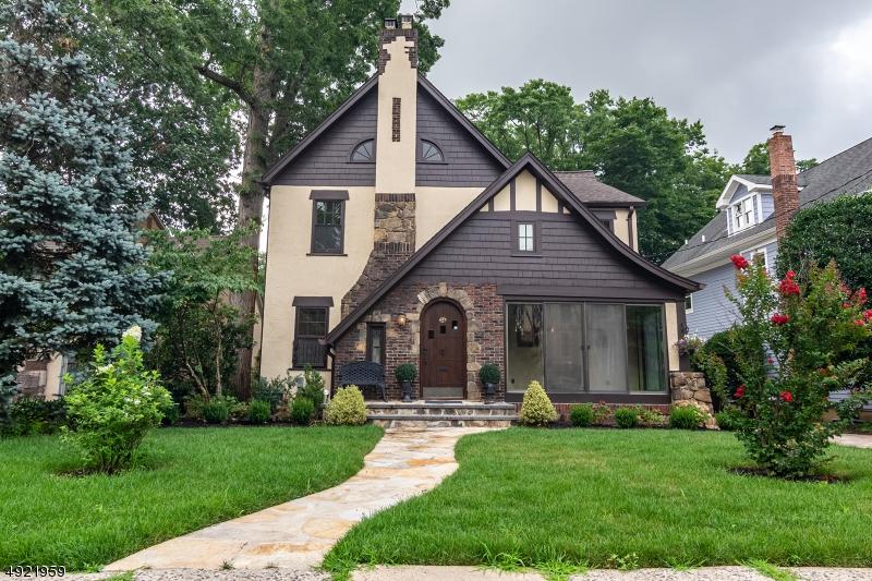451 Edgewood Ave - Photo 1