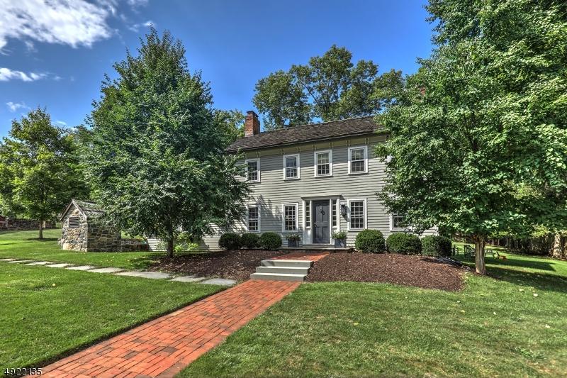 38 Ironia Rd - Photo 1