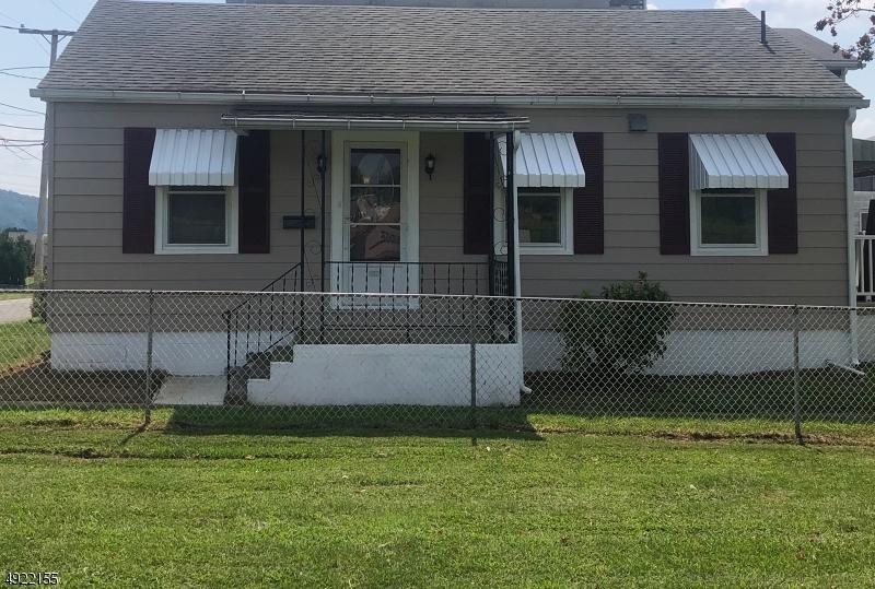 535 Center St - Photo 1