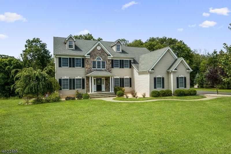 8 Windy Top Ln - Photo 1