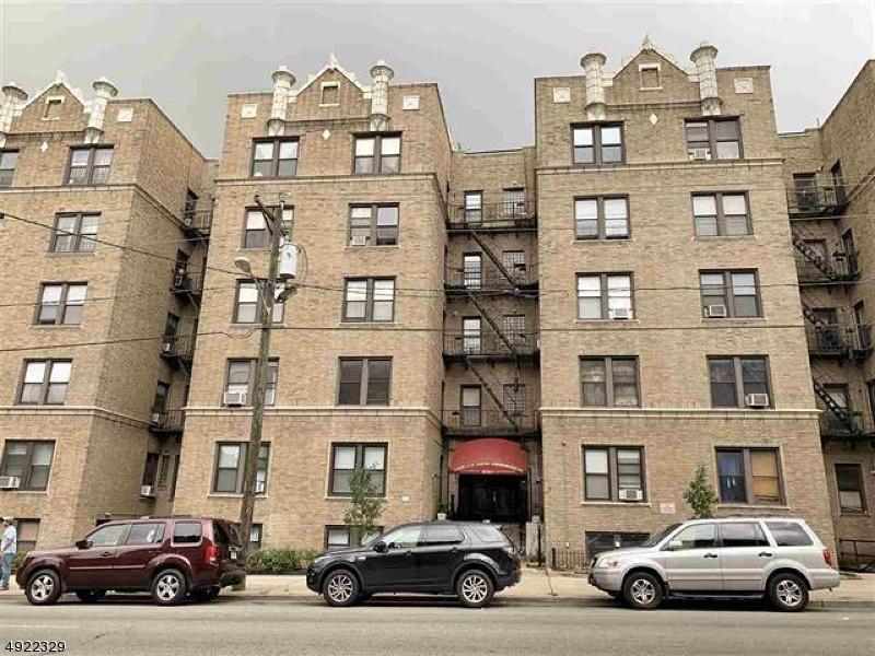 2700 Kennedy Blvd - Photo 1