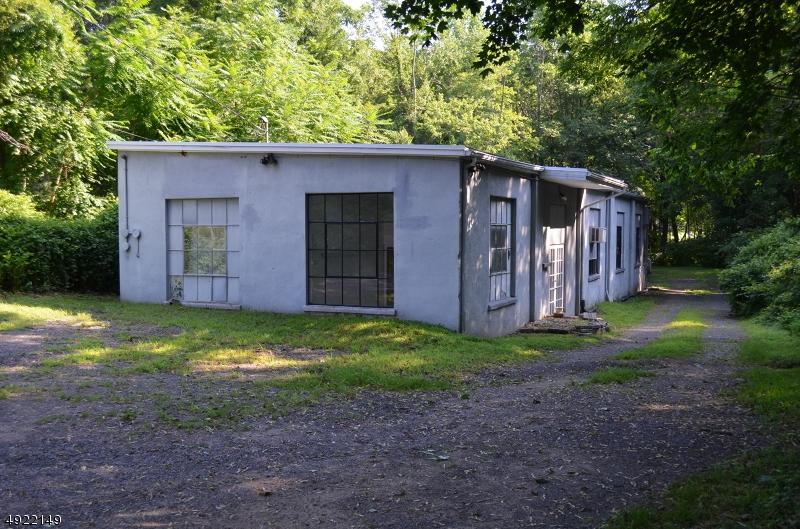 32 Woodland Ave - Photo 1