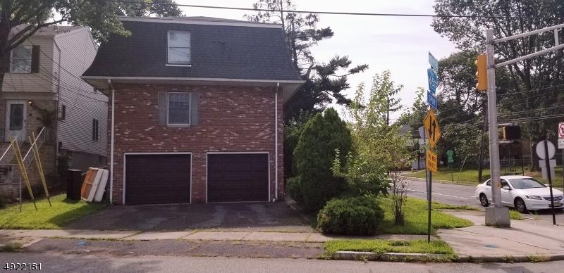 185 E Passaic Ave - Photo 1