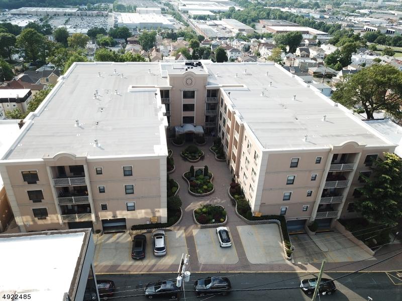 8915 Bergenwood Ave - Photo 1