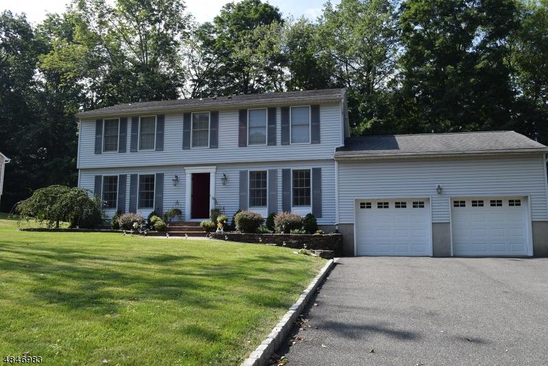 327 S Morris St - Photo 1