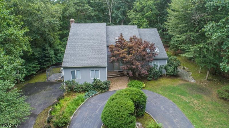 79 Pinewood Dr - Photo 1