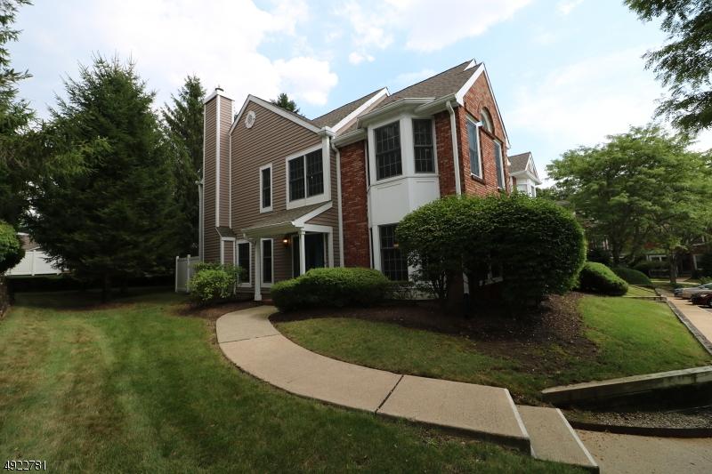 37 Hillsborough Ct - Photo 1