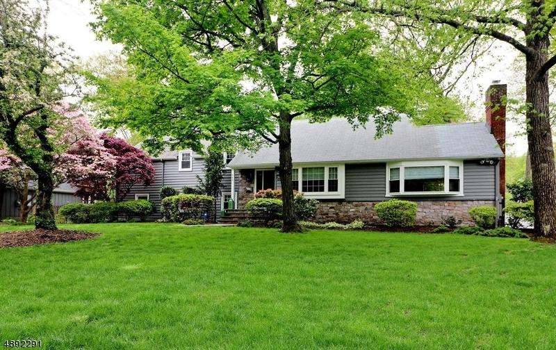 849 Knollwood Ter - Photo 1