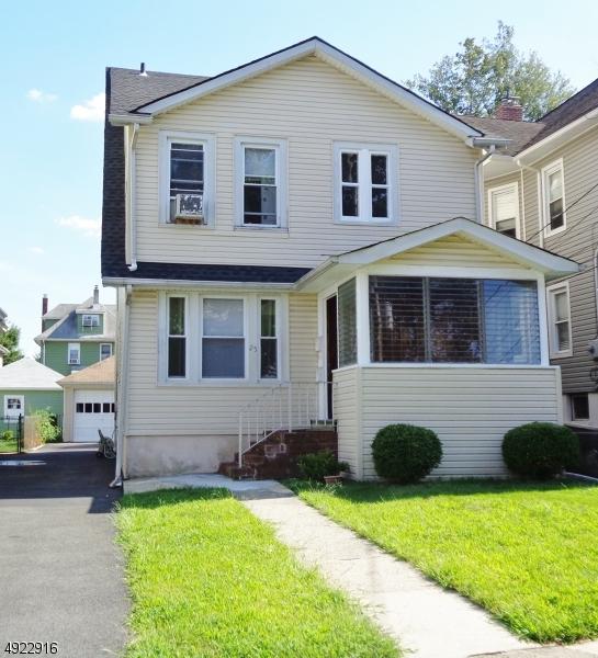 25 De Mott Ave - Photo 1