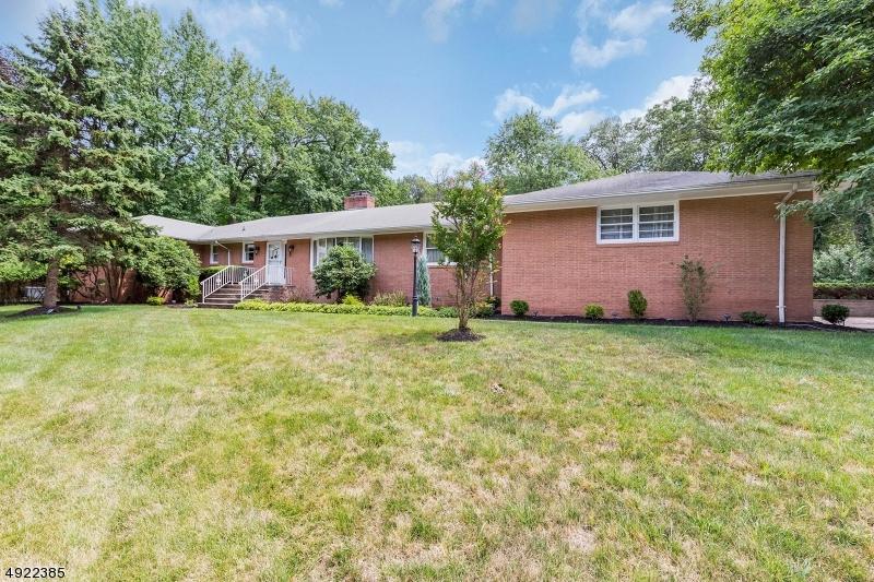 27 Remington Dr - Photo 1