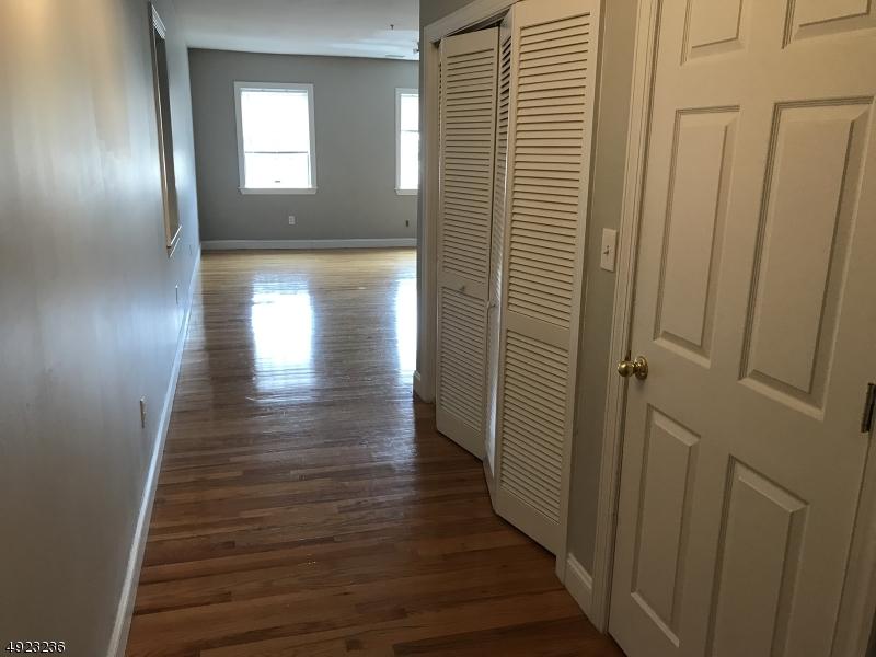 196 Franklin Ave - Photo 1
