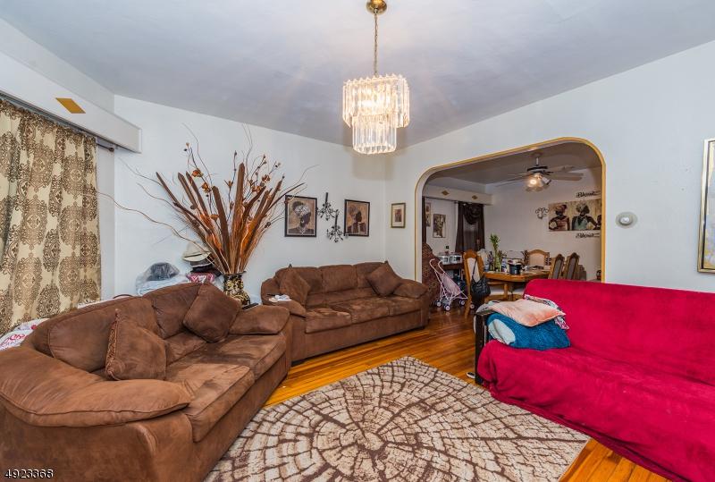 34 Dewey St - Photo 1