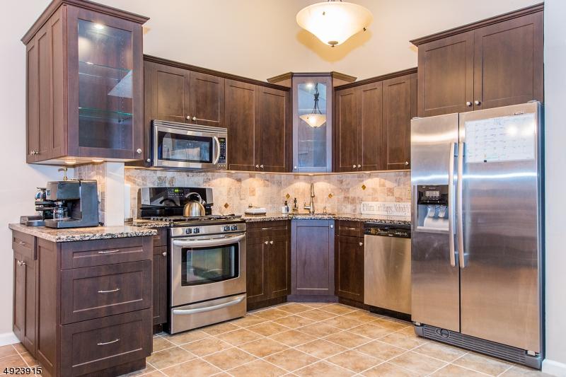 671 Juniper Way - Photo 1