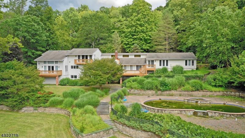 335 Amity Rd - Photo 1