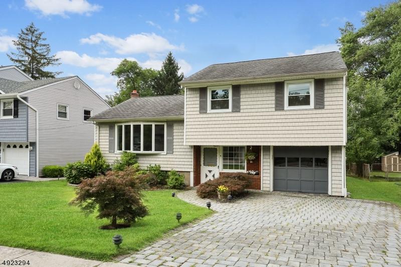 9 Midwood Ave - Photo 1