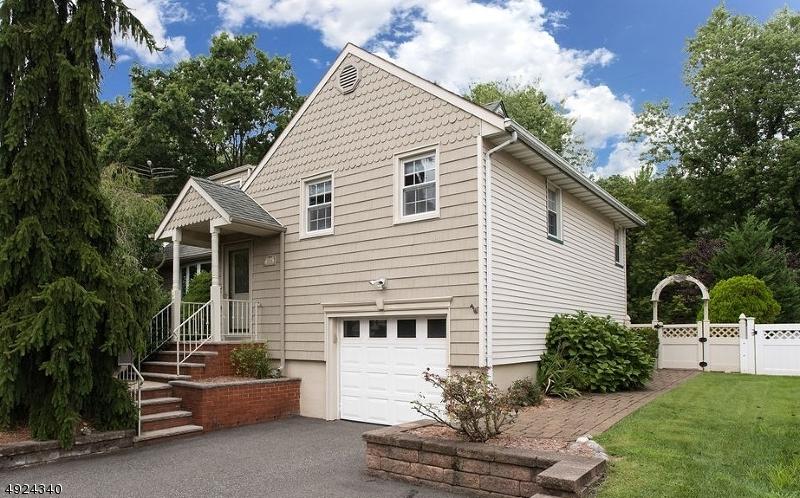 226 Hillside Avenue - Photo 1