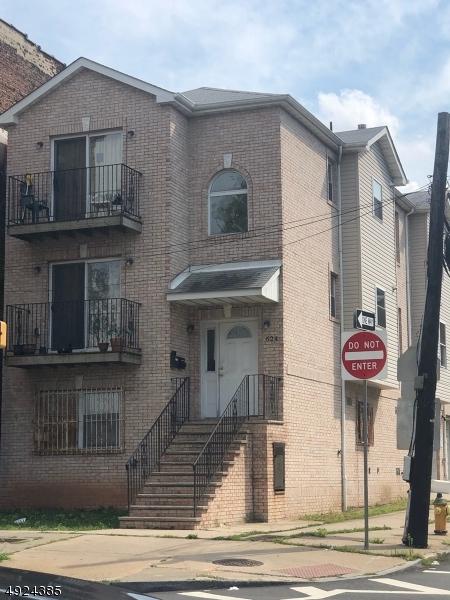 624 S Orange Ave - Photo 1