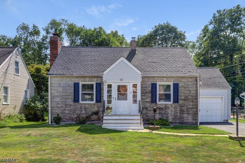 10 Westover Ter - Photo 1