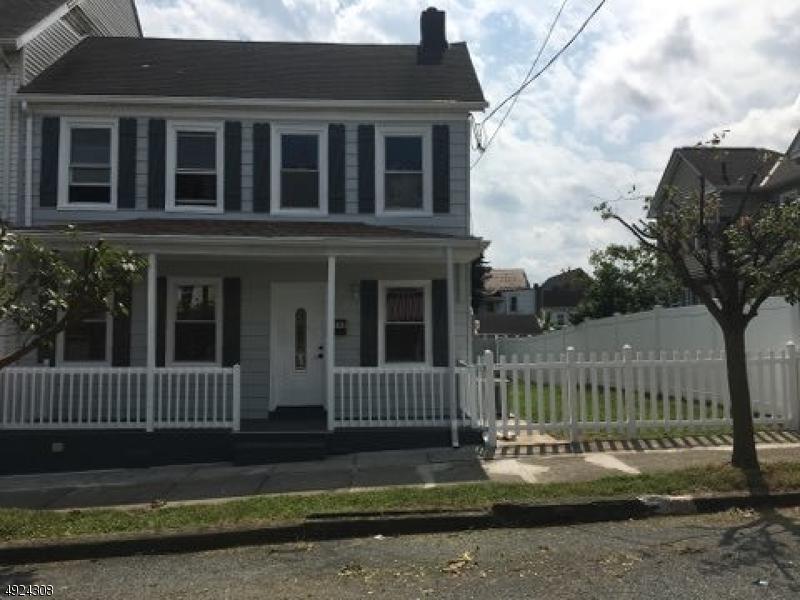 192 Lewis St - Photo 1