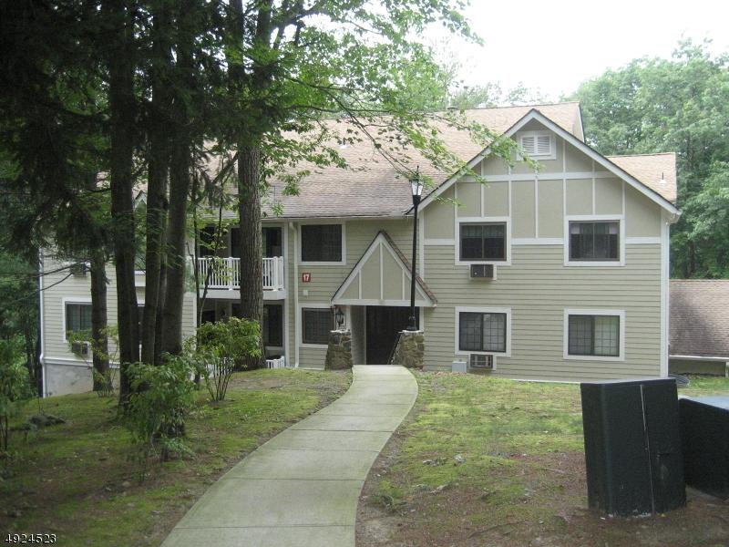 17 Foxwood Dr - Photo 1