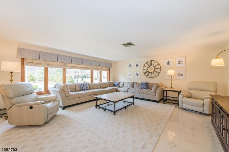 26 Nye Ave - Photo 1