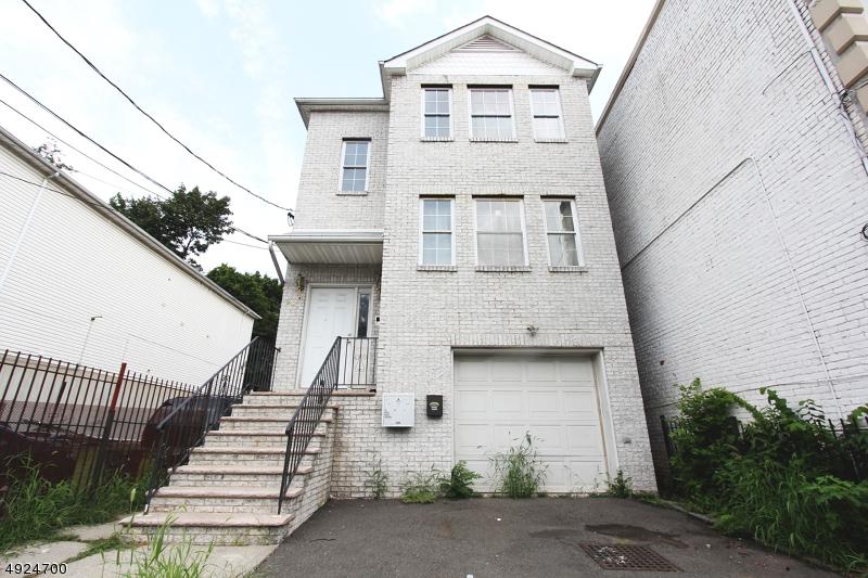 281 W Runyon St - Photo 1
