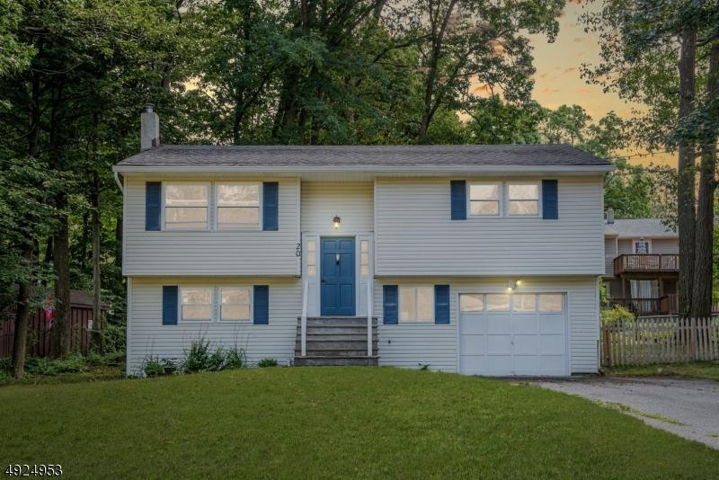 20 Esther Dr - Photo 1