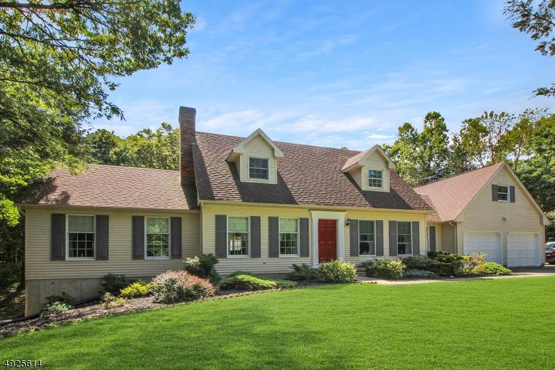 126 Lincoln Laurel Rd - Photo 1