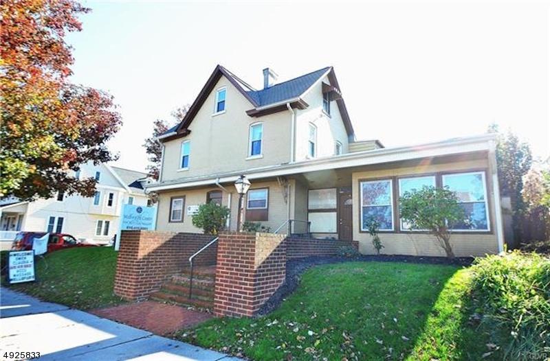 801 W Broad St - Photo 1