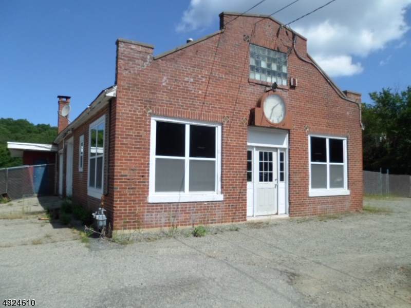 210 Center St - Photo 1