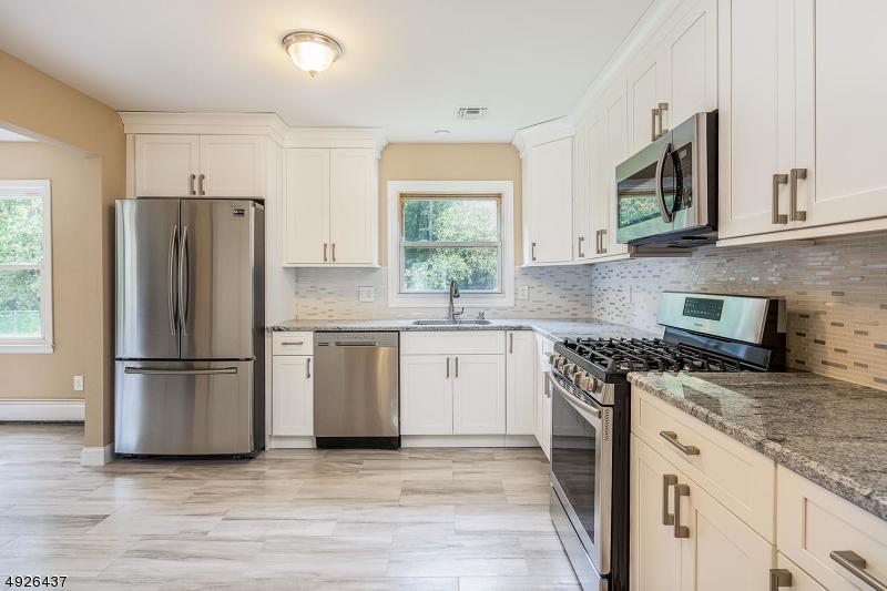 11 Olympia Dr - Photo 1