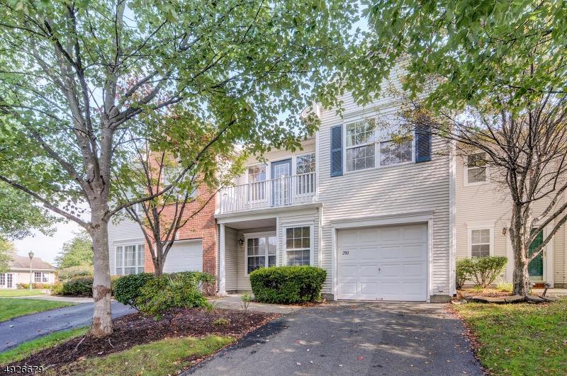 280 Janine Way - Photo 1