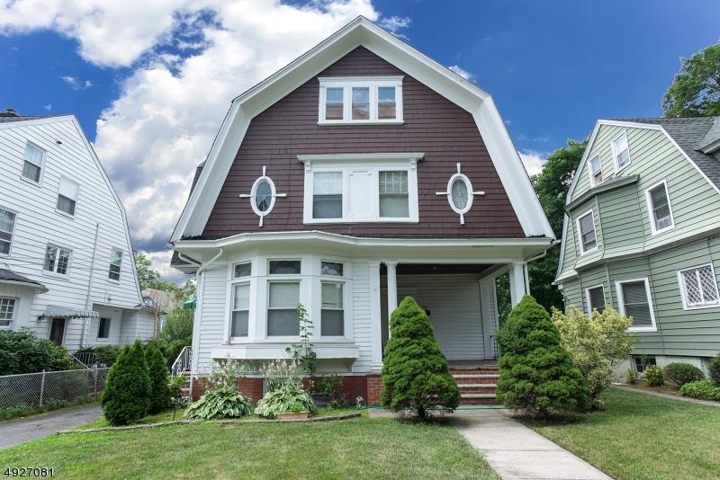 162 Lincoln St - Photo 1