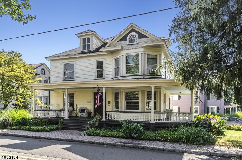 113 Harrison St - Photo 1