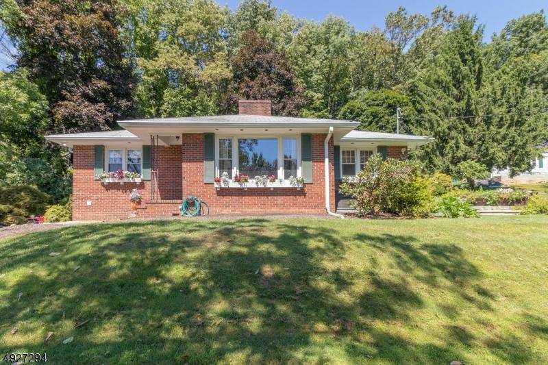 10 Gary Ln - Photo 1