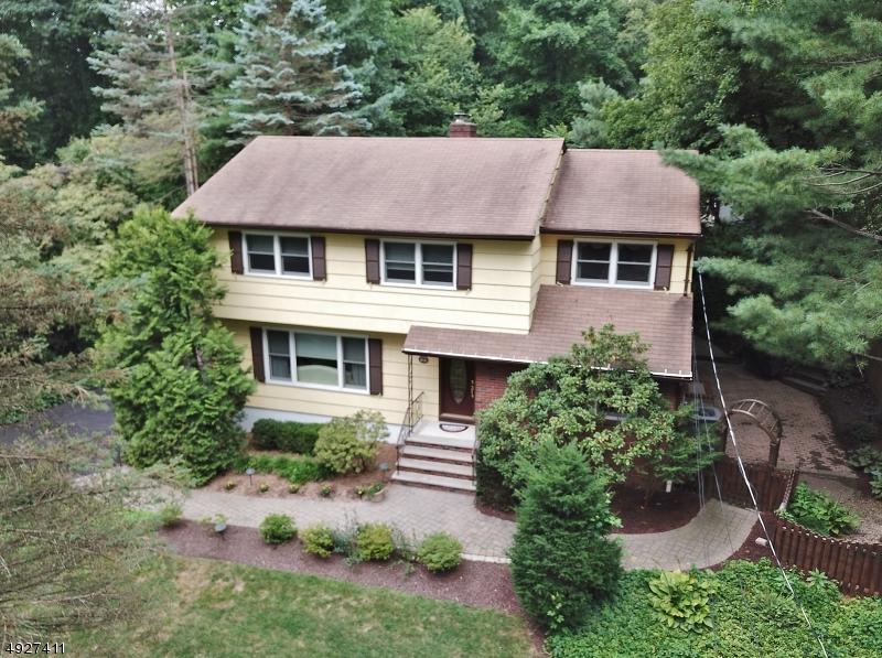 38 Woodcrest Rd - Photo 1