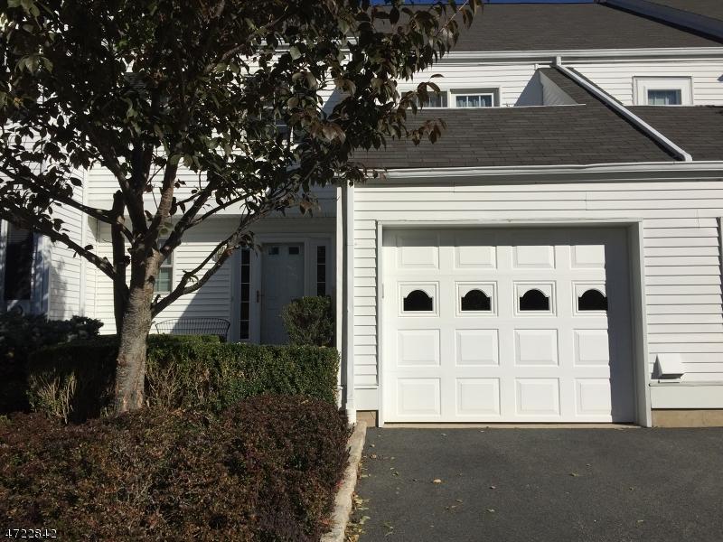 55 Hampshire Dr - Photo 1