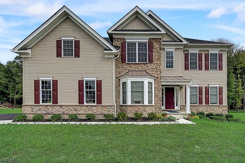 9 Tiffany Dr - Photo 1