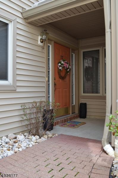 77 Sunrise Dr - Photo 1
