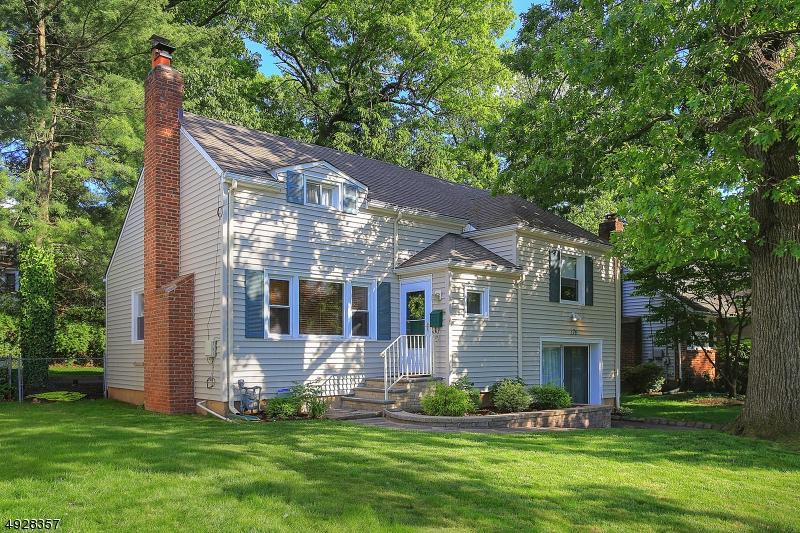 176 Marian Ave - Photo 1