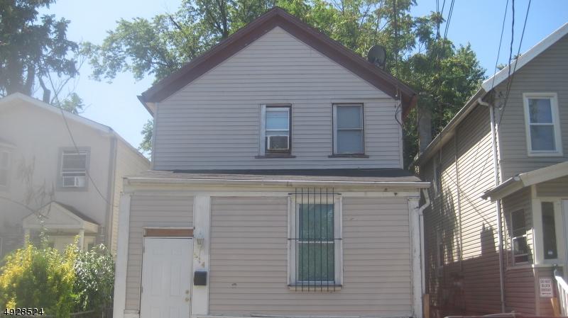 214 Wallace St - Photo 1