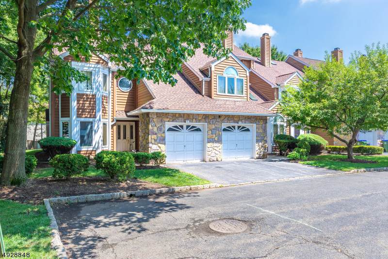 92 Kingswood Ct - Photo 1