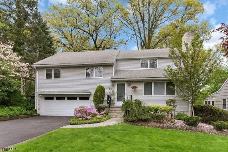 469 Hillcrest Rd - Photo 1