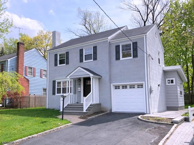 41 Dean St - Photo 1